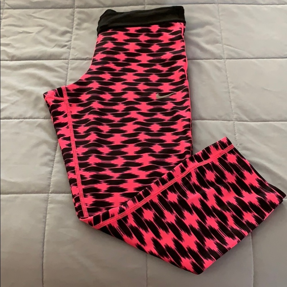 Nike Dri-fit Capri pants